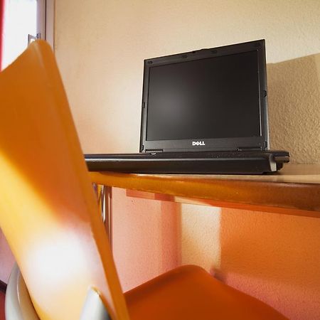 Premiere Classe Évreux חדר תמונה A Dell Studio 17