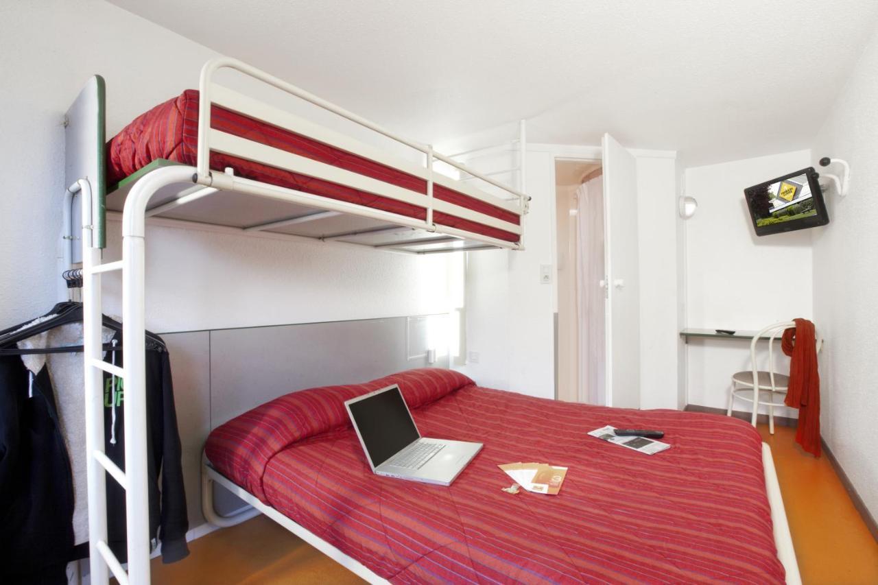 Premiere Classe Évreux מראה חיצוני תמונה A typical room at a B&B