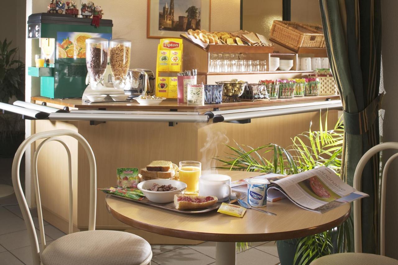 Premiere Classe Évreux מראה חיצוני תמונה Breakfast at a hotel