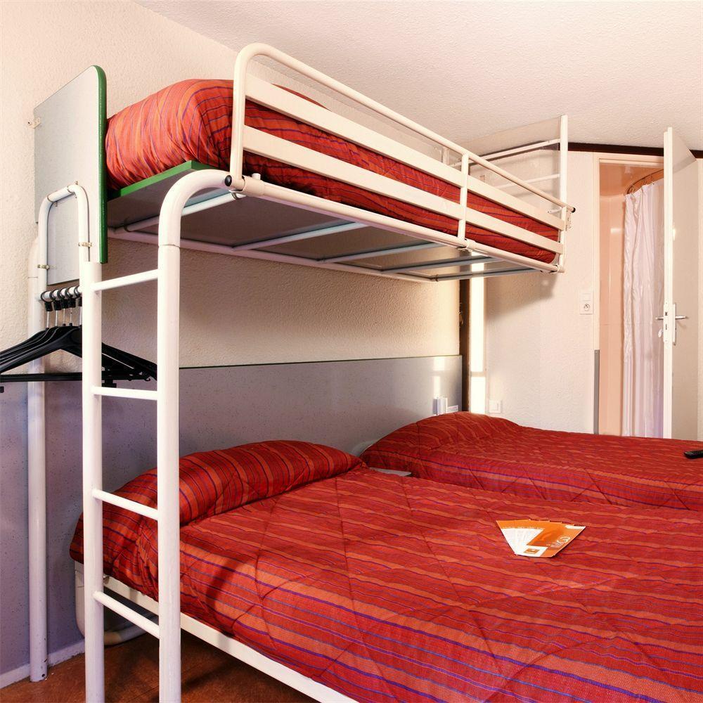 Premiere Classe Évreux מראה חיצוני תמונה A typical room at a hotel