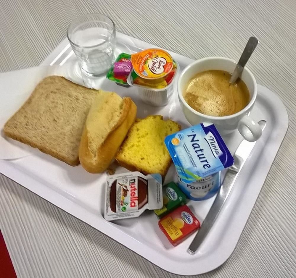 Premiere Classe Évreux מראה חיצוני תמונה A typical breakfast in France