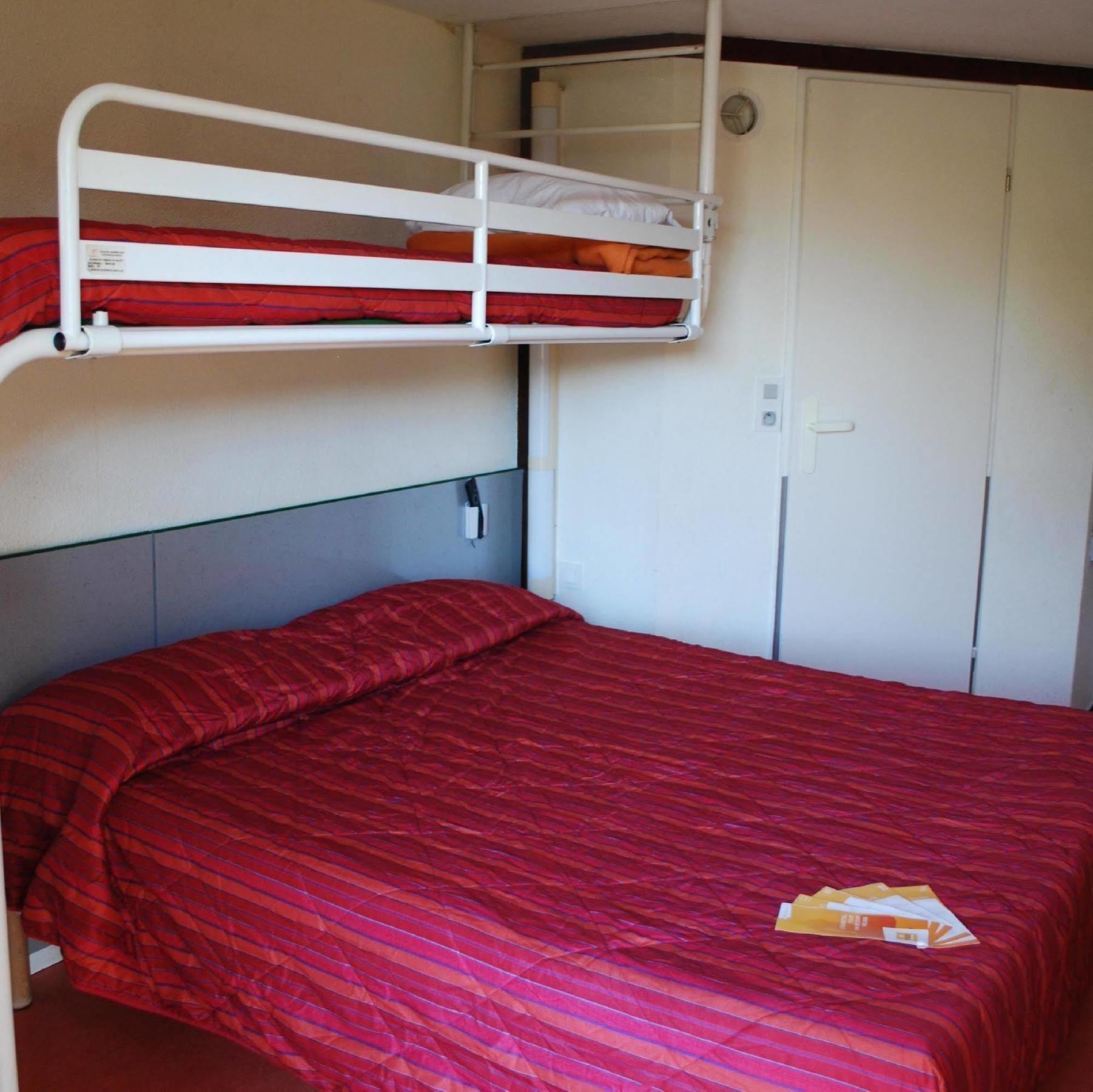 Premiere Classe Évreux מראה חיצוני תמונה A bunk bed in a hotel room